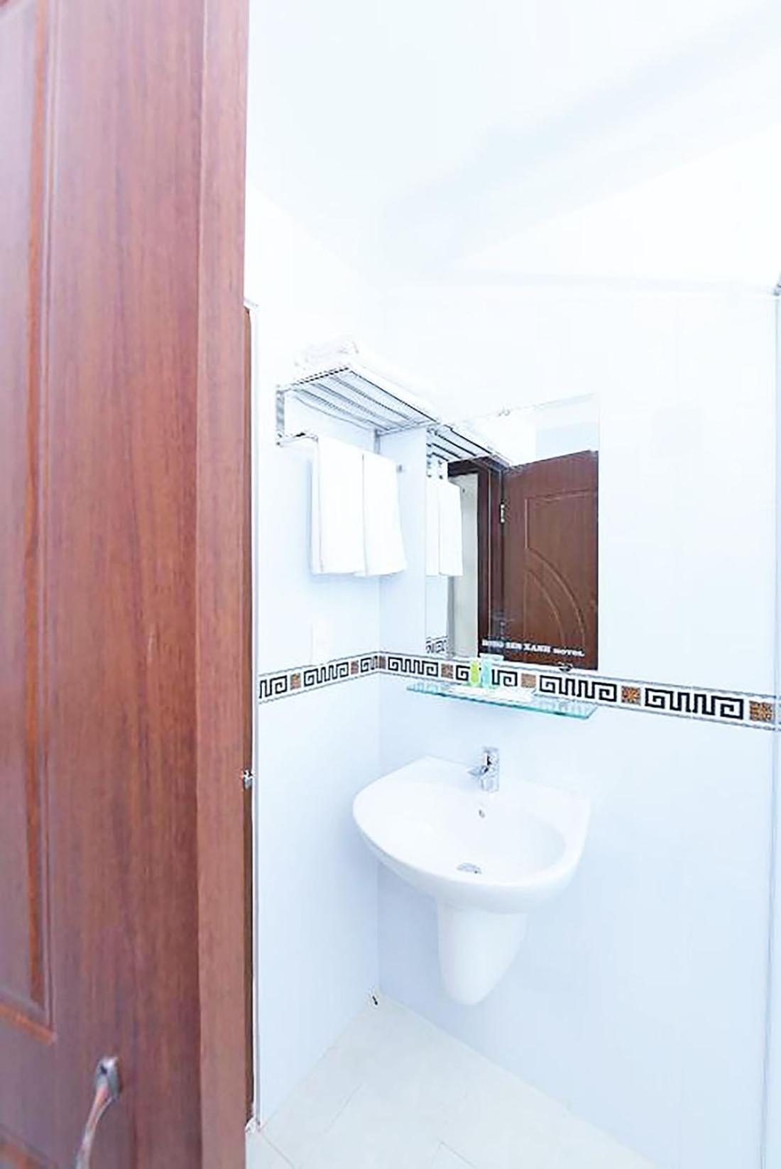 Bong Sen Xanh Hotel Cao Lãnh Eksteriør bilde